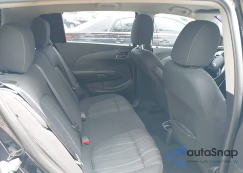 2015 Chevrolet Sonic Lt Manual из США, поврежденный, VIN 1G1JD6SB0F4157600